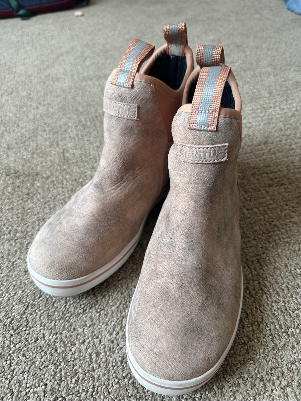 Women’s Xtratuf deck ankle boots in pink leather! - Picture 6 of 10